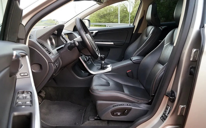 Volvo XC 60 cena 54999 przebieg: 156300, rok produkcji 2012 z Starachowice małe 781